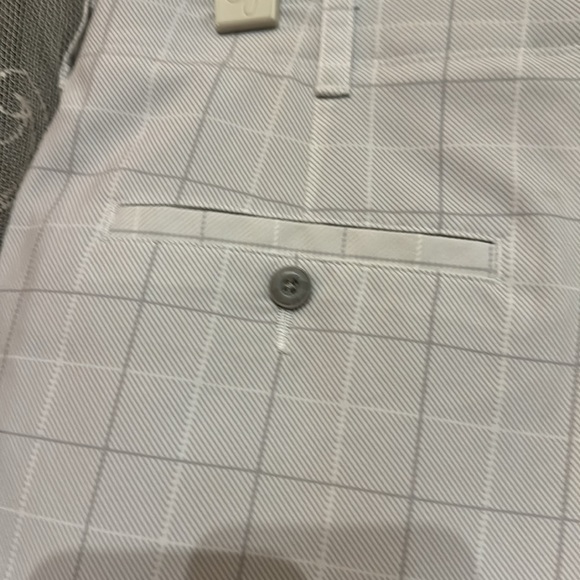 Ben hogan size 36 men’s plaid shorts, white and gray - Picture 6 of 8